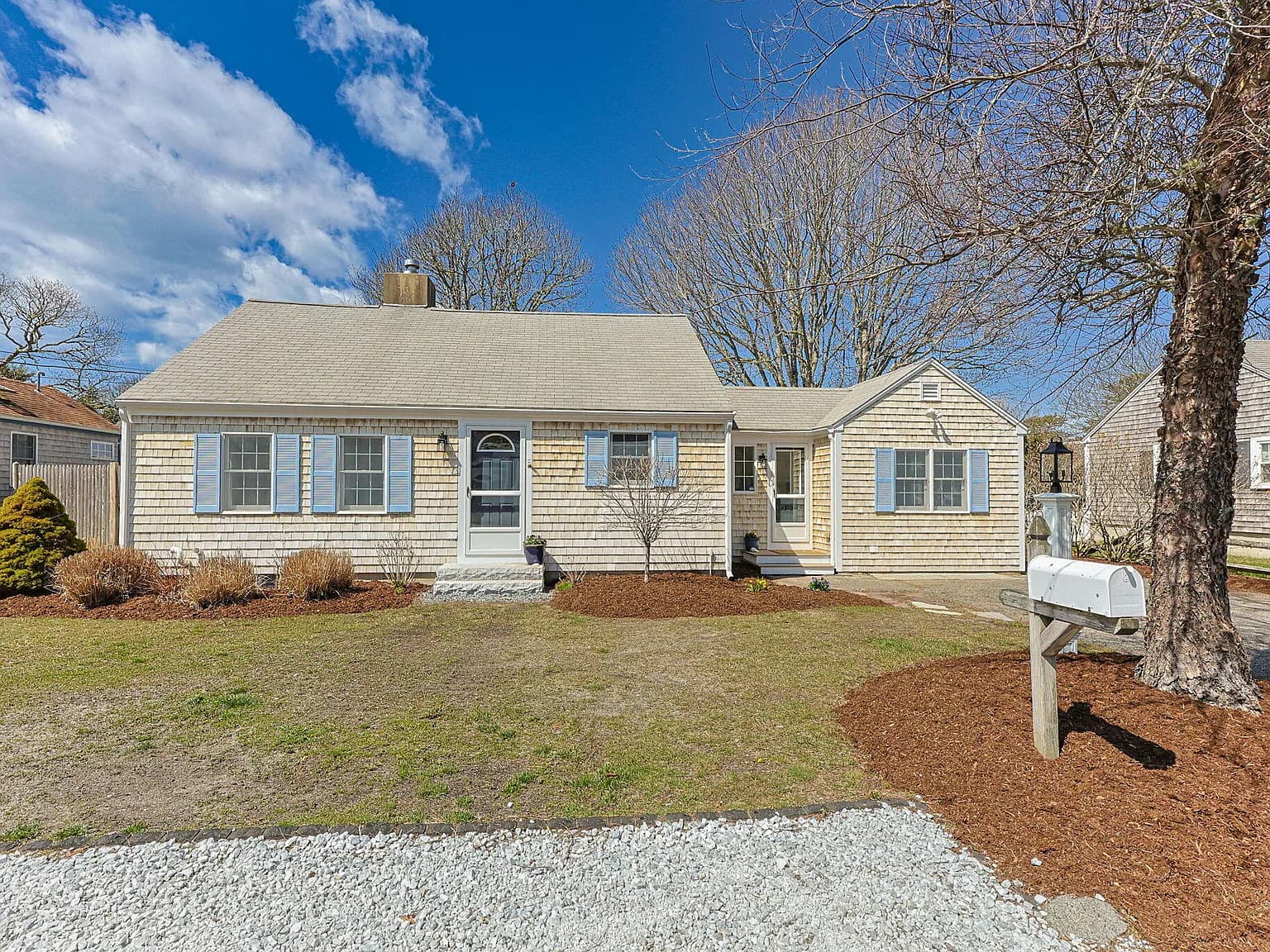 22 Mandeville Road - Photo 1