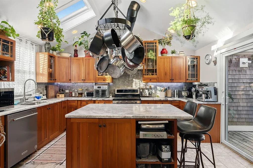 25 Union St - Photo 3